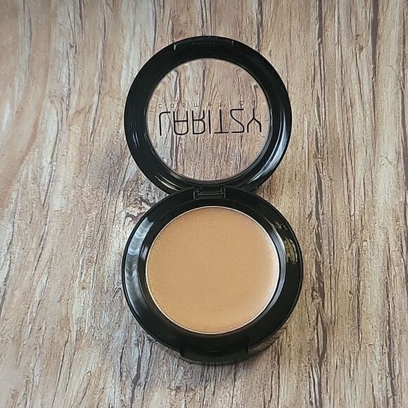 Laritzy Cream Highlighter in Virtue - Picture 2 of 8